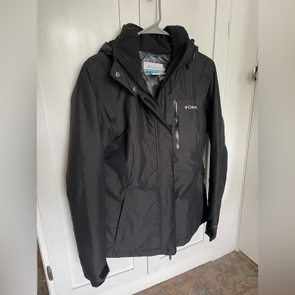 ❌SOLD- Columbia Snow Jacket - Picture 2 of 5